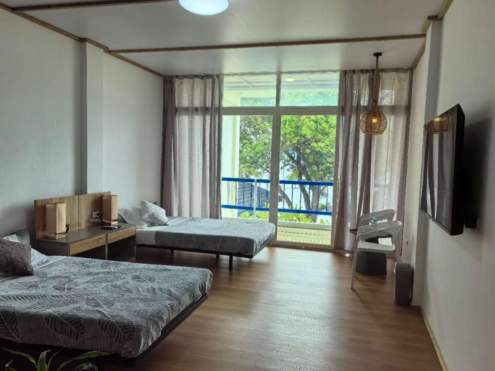 Hotel Blue Joys Msr Siquijor Esterno foto